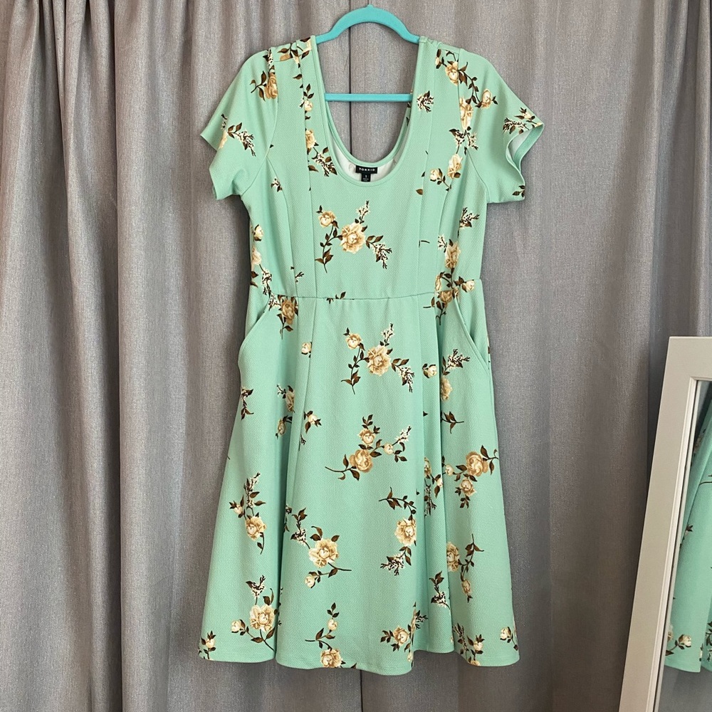 TORRID NWT Mint Green Floral Skater Dress